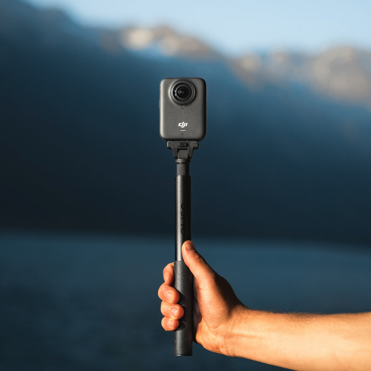 Cámara 360° Osmo 360 Adventure Combo DJI