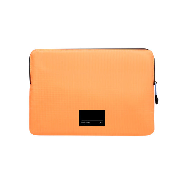 Funda Ultralight para Macbook 14" Native Union Apricot