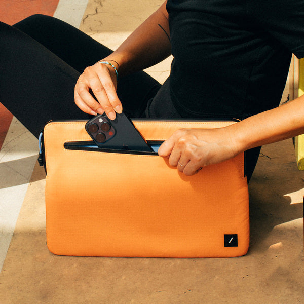 Sleeve poliéster Ultralight para Macbook 13" Native union