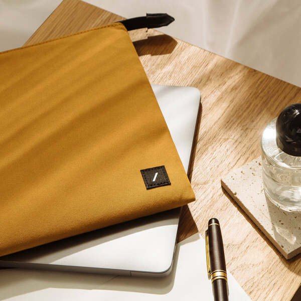Sleeve nylon Stow Lite para Macbook 14" Native union