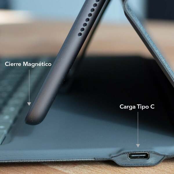 Funda con teclado en español Messenger Folio 2 para iPad 10 Gen 10,9" Zagg